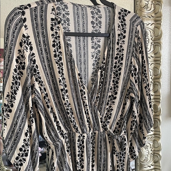 Floral Striped Wrap Top - Black and Cream - Picture 2 of 7